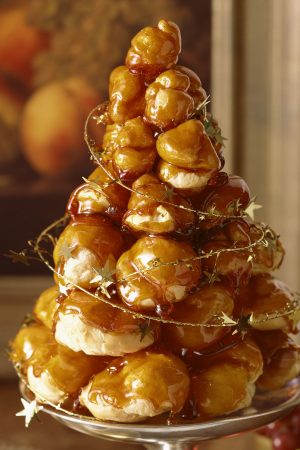 Croquembouche-GettyImages-86056299-57b6b28f5f9b58cdfd412a58